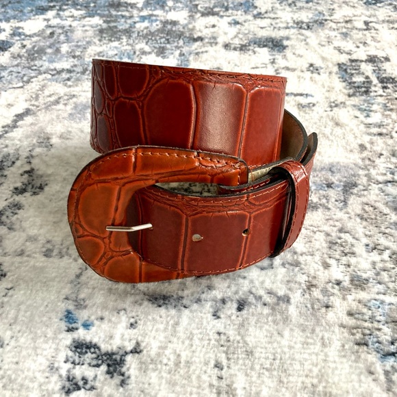 Brown Bonded Leather Belt Womans Size Small 28-30 inches Thick Wide Belt - Picture 2 of 5